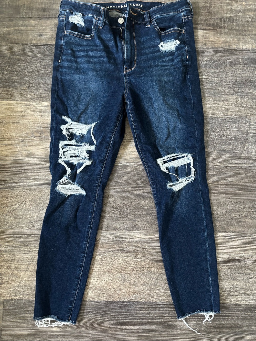 American Eagle Outfitters Women's Dark Blue Distressed Skinny Jeans